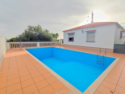 Venta de casa con piscina y terraza en Villanueva de Castellón, OTRAS