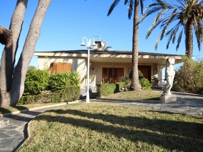 Chalet en venta en El Vedat de Torrente, Torrent, Valencia