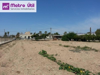 Casa con terreno en Elche