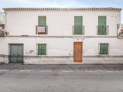 Casas de pueblo en Zubia