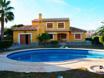 Chalet en Orihuela Costa