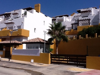 Alquiler de ático en Puerto Vera - Las Salinas de 2 habitaciones con terraza y piscina