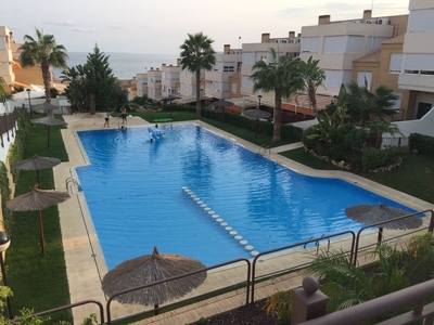 Alquiler de casa con piscina y terraza en Cabo de las Huertas (Alicante)