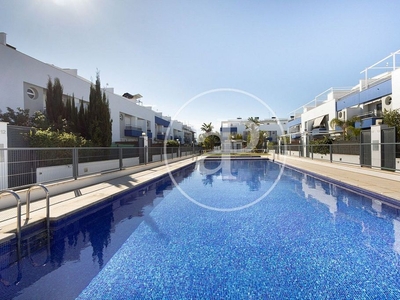 Alquiler de piso en Almenara de 3 habitaciones con terraza y piscina