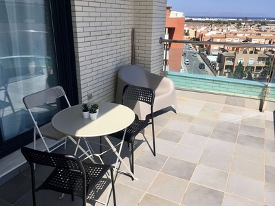 Alquiler de piso en calle Maestro Gaspar Vivas de 2 habitaciones con terraza y piscina