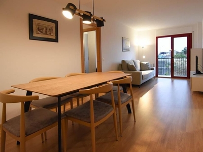 Alquiler de piso en Cassà de la Selva de 3 habitaciones con terraza y muebles