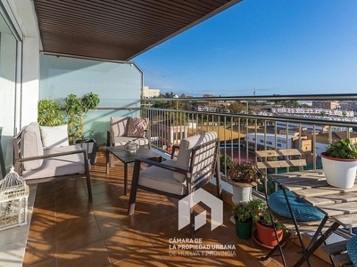Alquiler de piso en Centro - Huelva de 4 habitaciones con terraza y muebles