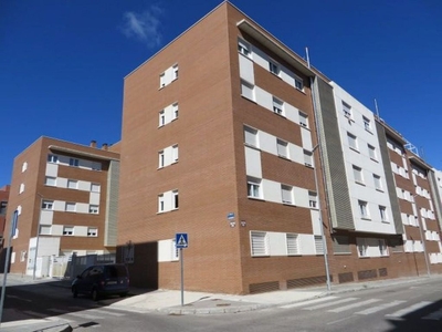 Alquiler de piso en Los Valles-San Vazquez-El Fuerte de 3 habitaciones con terraza y garaje