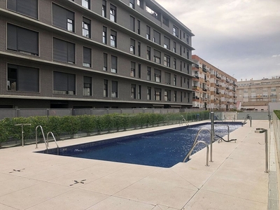 Alquiler de piso en Pescadería de 3 habitaciones con terraza y piscina