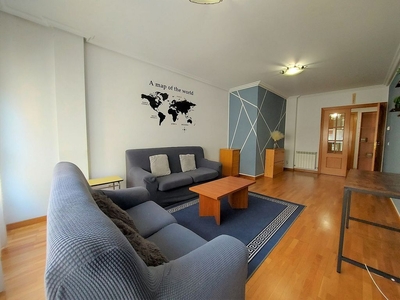 Alquiler de piso en Universidad - Los Lirios de 2 habitaciones con garaje y muebles
