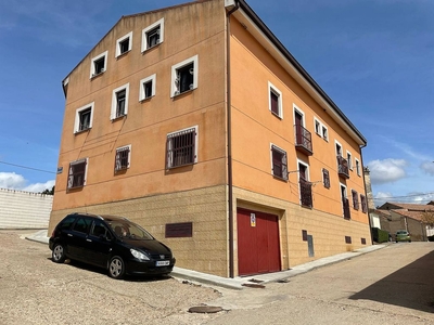 Alquiler de piso en Usanos de 2 habitaciones con garaje y muebles