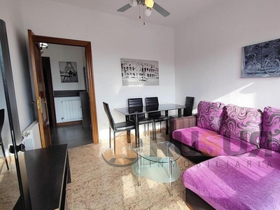 Alquiler de piso en Zurita de 2 habitaciones con muebles y balcón
