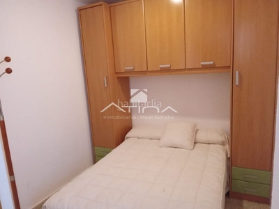 Apartamento con vistas al mar situado en 2ª línea playa , en Gandia