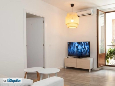 Apartamento de 1 dormitorio reformado con aire acondicionado y balcón en alquiler en Malasaña