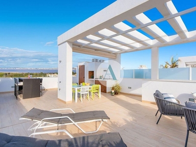 Ático en venta en urbanización Lago Jardín M Sec de 2 habitaciones con terraza y piscina