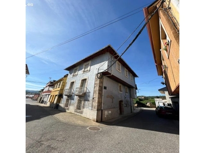 CASA CON TERRENO Y LAGAR EN SAN MIGUEL DE LAS DUEÑAS