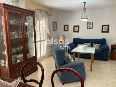 Chalet en venta en Hispanidad-Vivar Téllez-Nuevas Urbanizaciones