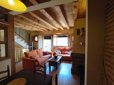 Dúplex en alquiler en Centro - Segovia de 3 habitaciones con muebles y balcón