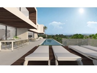 Espectacular villa contemporanea de 4 dormitorios, 3 baños en Las lomas de mijas.