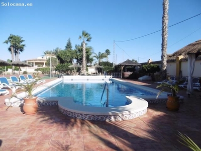 Hermosa y lujosa villa en Catral Torre Los Pavos