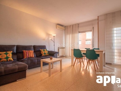 Piso de 4 habitaciones con ascensor y balcón en Ca n'Oriac en Sabadell