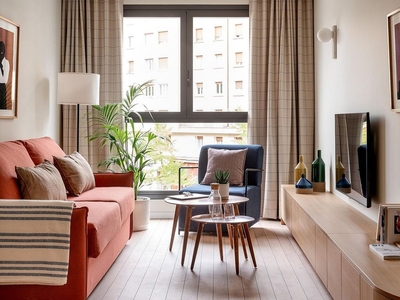 Piso en alquiler en avenida De Gasteiz de 1 habitación con muebles y aire acondicionado
