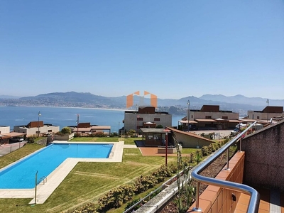 Piso en alquiler en Baiona de 3 habitaciones con terraza y piscina