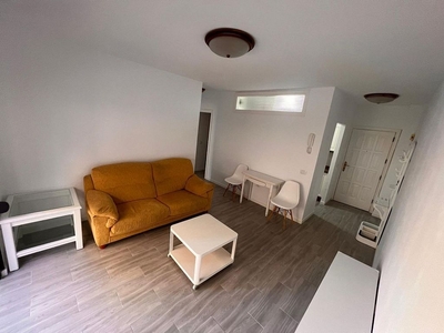 Piso en alquiler en Centro - Santa Cruz de Tenerife de 2 habitaciones con muebles y balcón