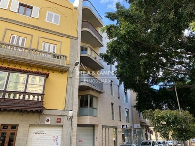 Piso en alquiler en Centro - Santa Cruz de Tenerife de 2 habitaciones con terraza y garaje