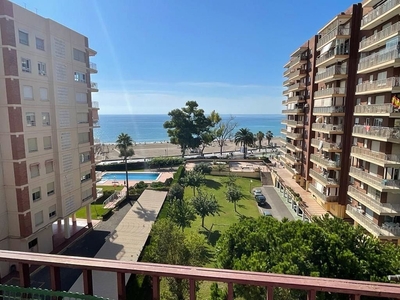 Piso en alquiler en Curva - Heliópolis de 3 habitaciones con terraza y piscina