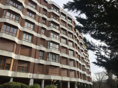 Piso en alquiler en Fuentecillas - Universidades de 3 habitaciones con garaje y balcón