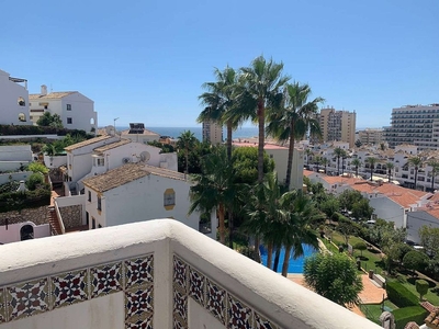 Piso en alquiler en Parque de la Paloma de 1 habitación con terraza y piscina