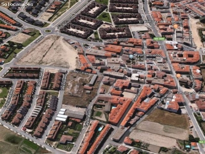 Urbis te ofrece una casa con parcela en la Urbanización Los Almendros, Villamayor, Salamanca.