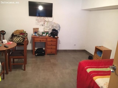 VENTA DE CASA EN ZONA DE VENTA NUEVA CON TRES DORMITORIOS Y GARAJE INCLUIDO !!!