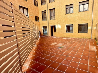 Venta de piso en calle Galicia de 3 habitaciones con terraza y garaje