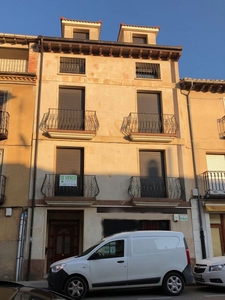 Venta de piso en calle Marques de Vadillo de 3 habitaciones con terraza y balcón