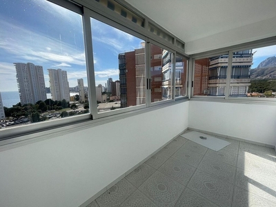 Venta de piso en Pueblo Poniente de 1 habitación con terraza y piscina