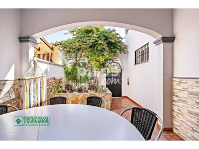 Casa adosada en venta en Centro