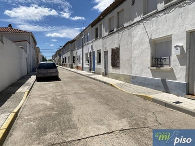 Venta Casa unifamiliar en Calle MURILLO Cabezón de Pisuerga. Buen estado con terraza 120 m²