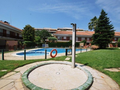 Alquiler Casa unifamiliar Vilassar de Mar. Buen estado calefacción individual 200 m²
