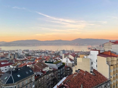 Alquiler Piso en Calle de Pizarro 16. Vigo. Buen estado décima planta plaza de aparcamiento calefacción central