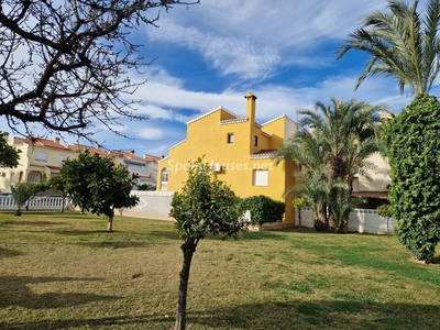 Casa adosada en venta en Jardín del Mar, Torrevieja