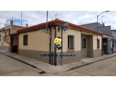 Casa en Zamora en C/ Río Adalia- Zona San José Obrero. Con Garaje