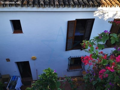 Precioso adosado andaluz situado en un pintoresco pueblo de Torremuelle Costa