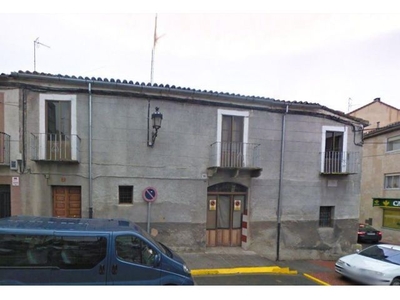 Urbis te ofrece una casa en venta en Alba de Tormes, Salamanca.