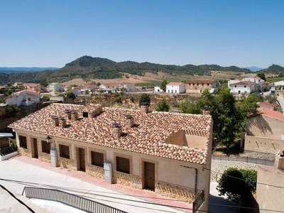 Venta Casa unifamiliar Elche de La Sierra. Con terraza 627 m²