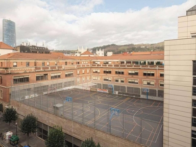 Venta Piso Bilbao. Piso de tres habitaciones Buen estado quinta planta