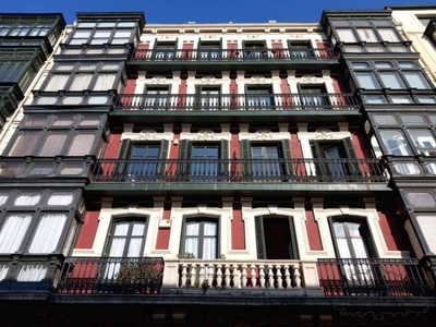 Venta Piso Bilbao. Piso de tres habitaciones en Zabalgune Plaza 7.