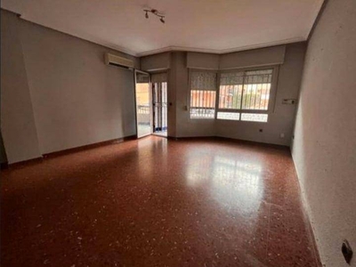 Venta Piso en Avenida de Andalucia. Linares. Muy buen estado calefacción central