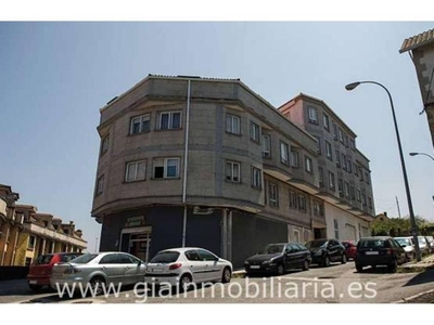 Venta Piso Pontevedra. Piso de cuatro habitaciones en Calle Do Raxado 1. Buen estado primera planta